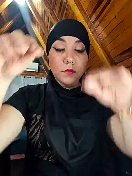 AmbarBurhan online show from 12/19/25, 04:25