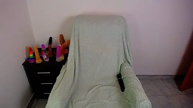 hot girl01 hanna online show from 09/18/25, 10:12