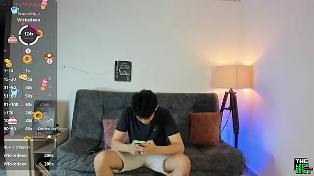 MyLatinHotBoys online show from 02/08/25, 12:28