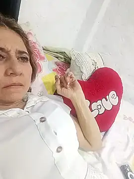 Snapshot of Matureyulyet chatting on 02/01/26, 11:36 Matureyulyet online show from 02/01/26, 11:36