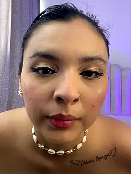 Snapshot of Madyson_Hot chatting on 10/15/25, 01:11 Madyson Hot online show from 10/15/25, 01:11