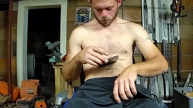 Snapshot of Bigoleslong98765 chatting on 09/19/25, 03:52 Bigoleslong98765 online show from 09/19/25, 03:52