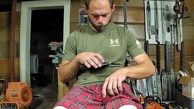 Snapshot of Bigoleslong98765 chatting on 09/25/25, 07:01 Bigoleslong98765 online show from 09/25/25, 07:01