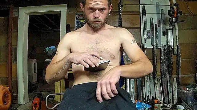 Snapshot of Bigoleslong98765 chatting on 10/11/25, 05:17 Bigoleslong98765 online show from 10/11/25, 05:17