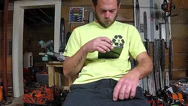 Snapshot of Bigoleslong98765 chatting on 10/18/25, 05:32 Bigoleslong98765 online show from 10/18/25, 05:32