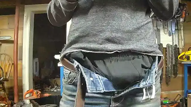 Snapshot of Bigoleslong98765 chatting on 12/03/25, 03:21 Bigoleslong98765 online show from 12/03/25, 03:21