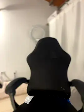 Snapshot of Miss-Abbii chatting on 10/17/25, 09:06 Miss-Abbii online show from 10/17/25, 09:06