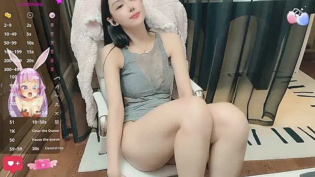 Snapshot of Aisi-20 chatting on 01/08/25, 09:32 Aisi-20 online show from 01/08/25, 09:32