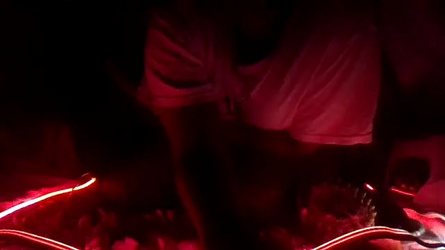 Snapshot of EbonyFetishQueen chatting on 11/20/25, 03:39 EbonyFetishQueen online show from 11/20/25, 03:39