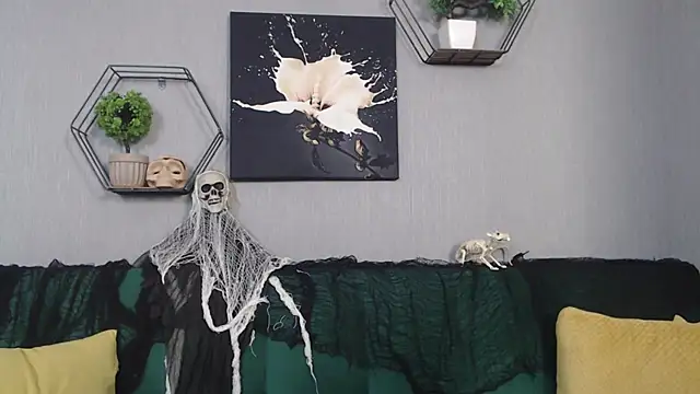 IzabelllNoir online show from 10/14/25, 06:58