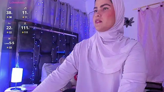 Snapshot of AishaAmin_ chatting on 12/26/24, 12:16 AishaAmin  online show from 12/26/24, 12:16
