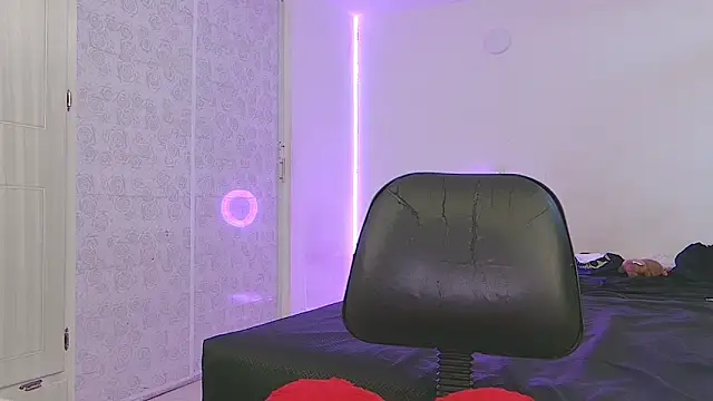 Lucy Fer5 online show from 02/05/26, 02:33