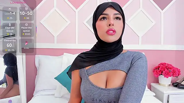 Snapshot of Lea_nahid chatting on 01/31/26, 07:11 Lea nahid online show from 01/31/26, 07:11