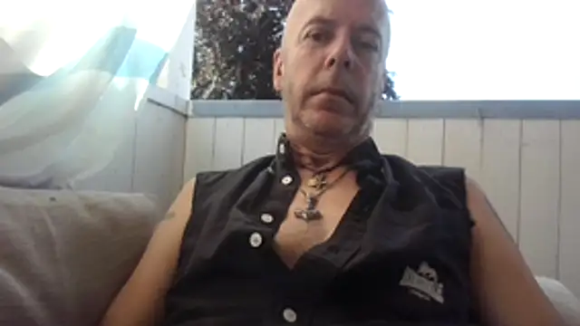 Snapshot of SHARPSkinhead chatting on 06/29/26, 07:58 SHARPSkinhead online show from 06/29/26, 07:58