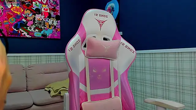 Angel Sapphire  online show from 12/06/24, 08:15