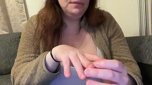 Snapshot of cumwithmee3 chatting on 02/18/25, 02:27 cumwithmee3 online show from 02/18/25, 02:27