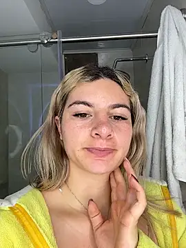 Snapshot of AtheneaRossi chatting on 03/03/26, 10:10 AtheneaRossi online show from 03/03/26, 10:10