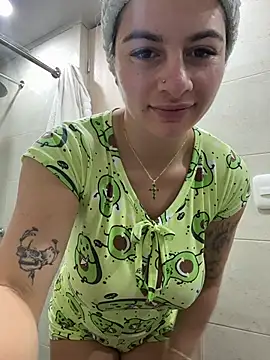 Snapshot of AtheneaRossi chatting on 03/18/26, 10:07 AtheneaRossi online show from 03/18/26, 10:07