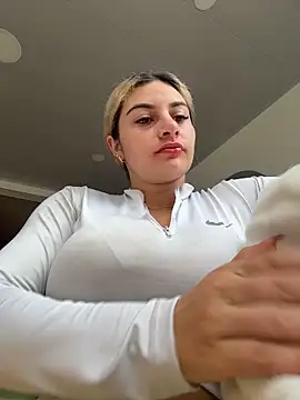 Snapshot of AtheneaRossi chatting on 03/23/26, 09:19 AtheneaRossi online show from 03/23/26, 09:19