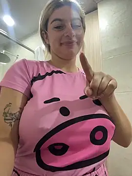 Snapshot of AtheneaRossi chatting on 03/24/26, 09:25 AtheneaRossi online show from 03/24/26, 09:25