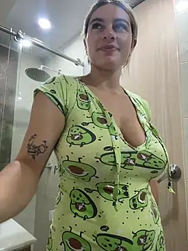 Snapshot of AtheneaRossi chatting on 04/07/26, 10:05 AtheneaRossi online show from 04/07/26, 10:05