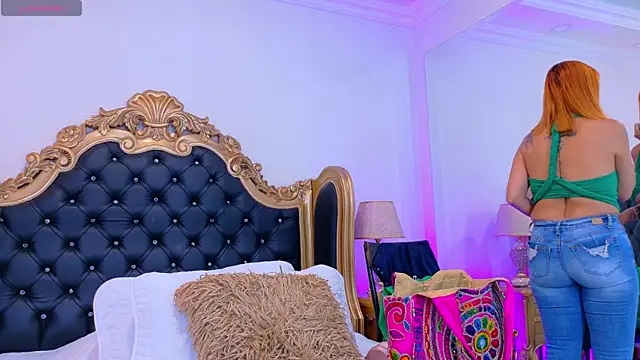 AdelinaVans online show from 11/06/25, 11:22