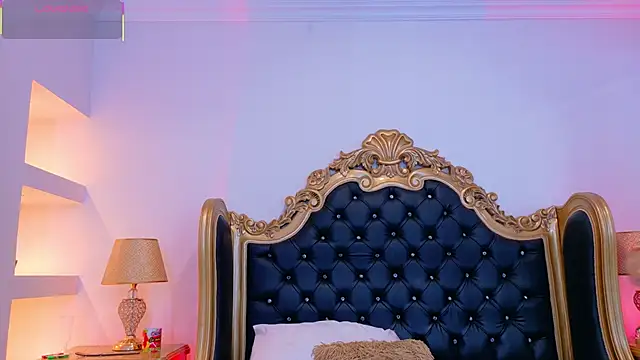 AdelinaVans online show from 11/11/25, 11:32