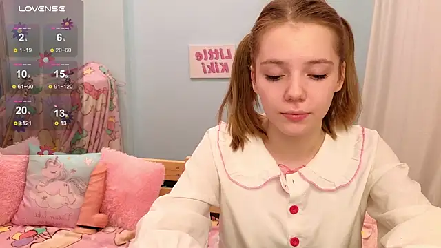 PrincessLittleKiki online show from 11/11/25, 07:30