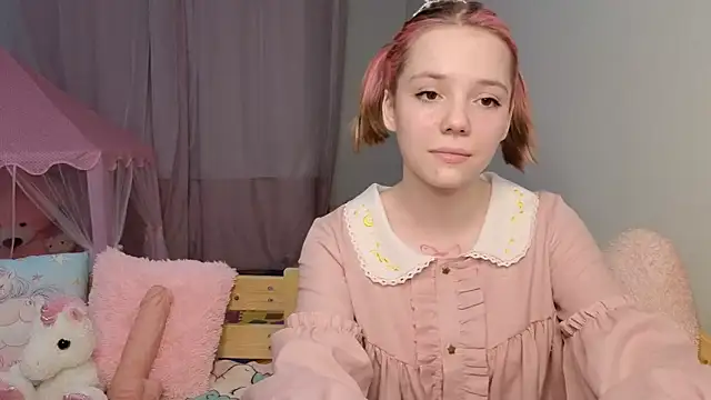 PrincessLittleKiki online show from 04/17/26, 07:06