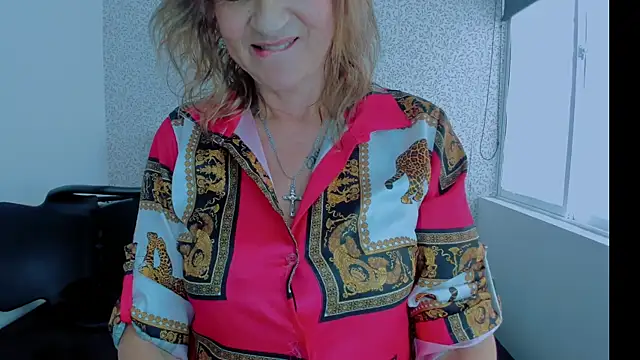 ScarletHoot  online show from 01/16/25, 06:06