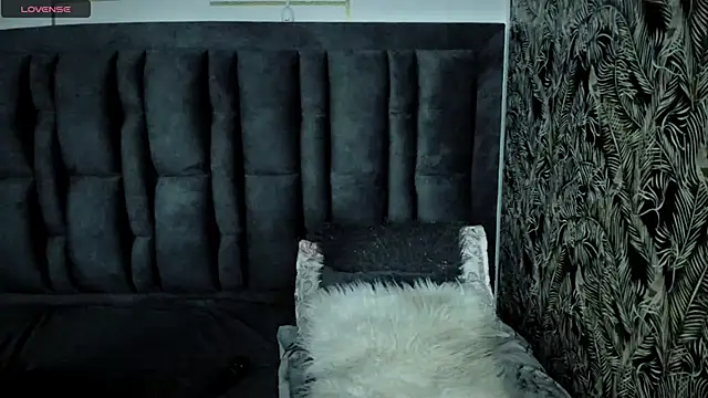 ScarletHoot  online show from 10/13/25, 11:32