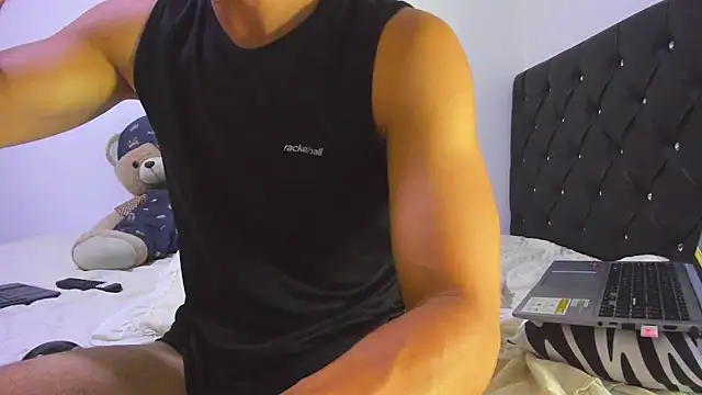 Snapshot of Sebastian-Dash chatting on 01/14/25, 02:08 Sebastian-Dash online show from 01/14/25, 02:08