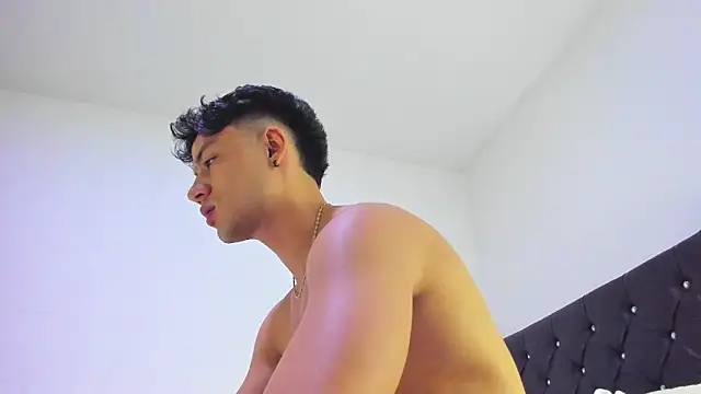 Snapshot of Sebastian-Dash chatting on 03/14/25, 03:15 Sebastian-Dash online show from 03/14/25, 03:15