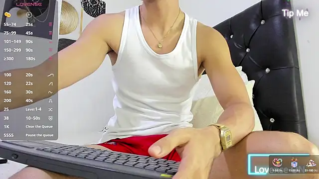 Snapshot of Sebastian-Dash chatting on 10/16/25, 12:00 Sebastian-Dash online show from 10/16/25, 12:00