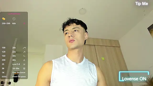 Snapshot of Sebastian-Dash chatting on 11/19/25, 11:05 Sebastian-Dash online show from 11/19/25, 11:05