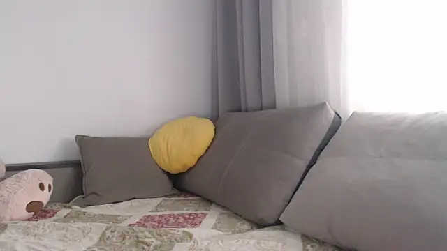  JustmeHere  online show from 11/25/25, 11:10