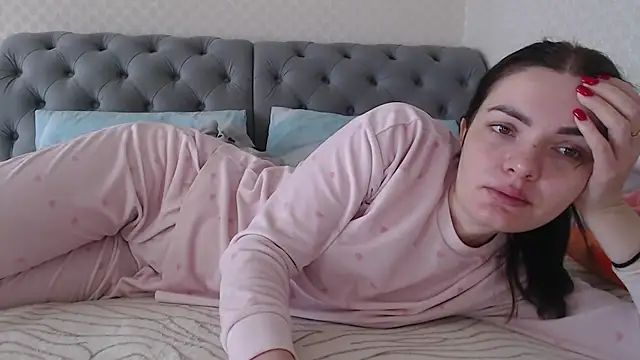  JustmeHere  online show from 02/01/26, 09:30