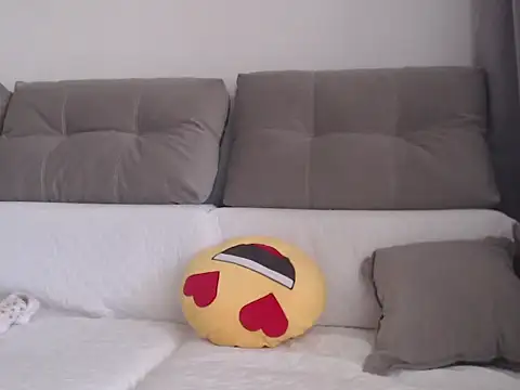  JustmeHere  online show from 04/27/26, 06:44