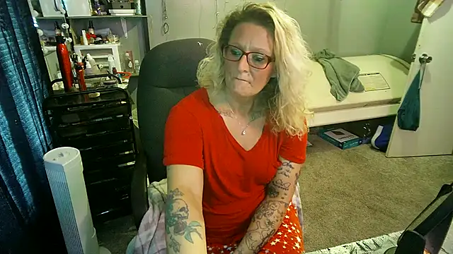 Lisalovely6981 online show from 02/19/25, 06:21
