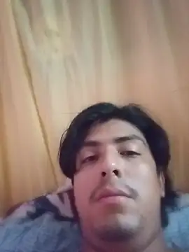 Snapshot of Ricardito97 chatting on 07/18/26, 02:05 Ricardito97 online show from 07/18/26, 02:05
