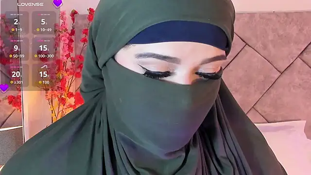 anna-henao online show from 11/26/25, 08:43