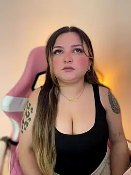 SweetPaige  online show from 11/15/25, 05:20