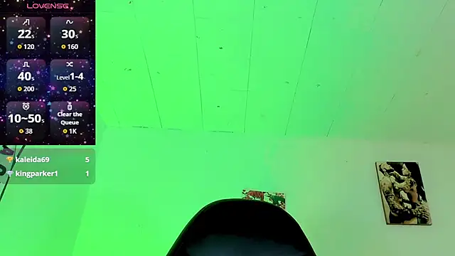 Snapshot of naomy__xx chatting on 10/23/25, 03:28 naomy xx online show from 10/23/25, 03:28