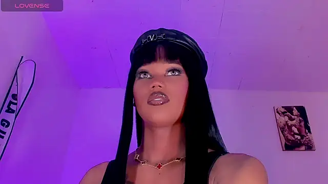 Snapshot of naomy__xx chatting on 10/26/25, 02:06 naomy xx online show from 10/26/25, 02:06