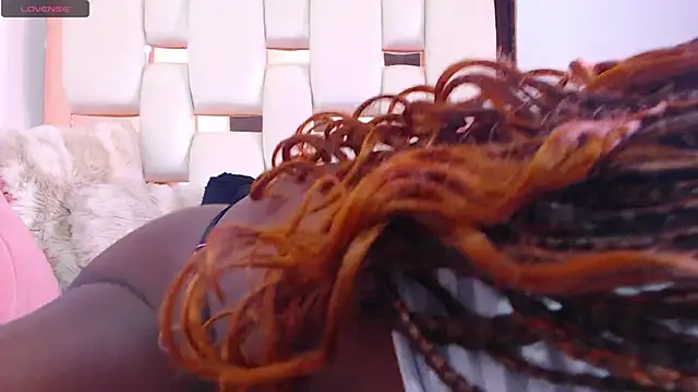 ItsVenuss online show from 11/10/25, 06:07