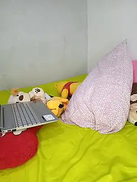 Amy sweet-03 online show from 11/18/25, 07:24