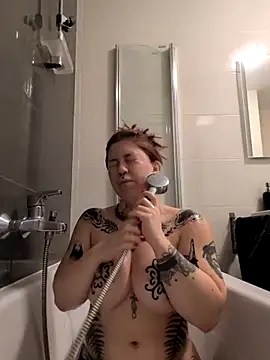 divine eve online show from 11/25/25, 02:06