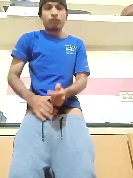 Snapshot of cuckhair chatting on 01/29/25, 04:47 cuckhair online show from 01/29/25, 04:47