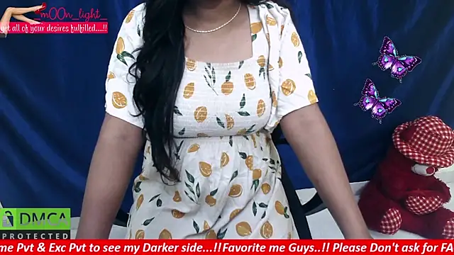 Snapshot of _mOOn_light_ chatting on 01/06/25, 12:02 mOOn light online show from 01/06/25, 12:02