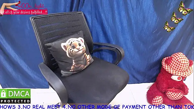 Snapshot of _mOOn_light_ chatting on 01/28/25, 05:00 mOOn light online show from 01/28/25, 05:00